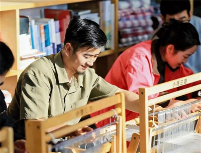 A csempe új lehetőségeinek felfedezése textilhordozókon keresztül